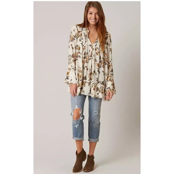 ⭐️Free People Pebble Crepe Floral Smocked Blouse Sz S - Picture 1 of 9